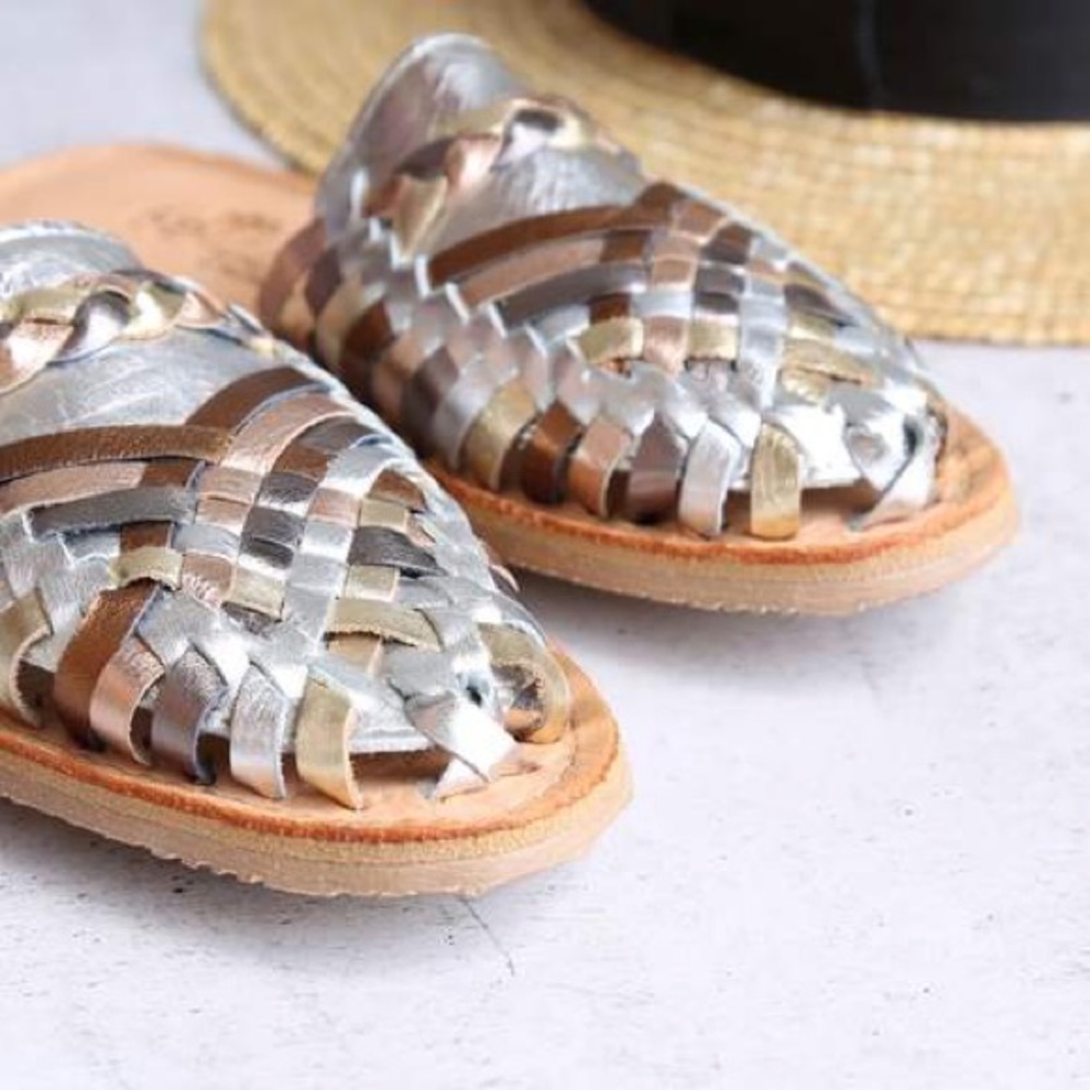 NIB Made in Mexico Leather Metallic Huarache Slide - Picture 2 of 6